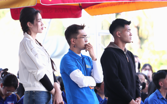 Minh Dự khóc nghẹn trong lần đầu làm MC "Mái ấm gia đình Việt"