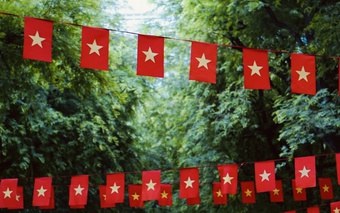 TP. Hồ Chí Minh thông báo lịch nghỉ lễ Giỗ Tổ Hùng Vương và treo cờ Tổ quốc