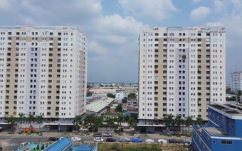 Hàng trăm cư dân chung cư mỏi mòn chờ sổ hồng hơn một thập kỷ