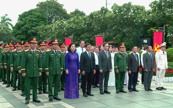 Lãnh đạo TP. Hồ Chí Minh dâng hương, tri ân các Anh hùng liệt sĩ nhân Ngày Thương binh - Liệt sĩ