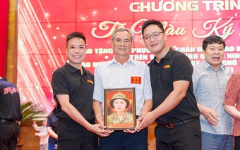 Hành trình ân nghĩa của chàng trai phục dựng ảnh liệt sĩ