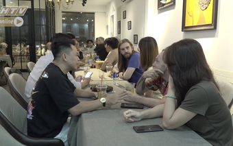 Vườn sao mai: Đi cà phê học ngoại ngữ - Mô hình giao lưu ngôn ngữ độc đáo