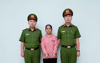 Bắt khẩn cấp bảo mẫu bạo hành trẻ em tại cơ sở mầm non
