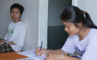 Mái ấm gia đình Việt: Cô gái Raglai nói "Cuộc sống quá bất công"