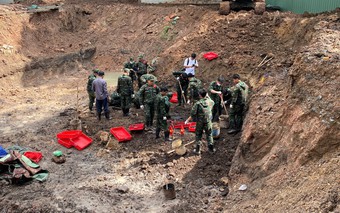 Quy tập thêm 11 hài cốt liệt sĩ tại rãnh thứ 2 (Khu A)