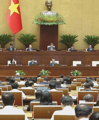 Chủ tịch nước, Chính phủ báo cáo tổng kết công tác nhiệm kỳ trước Quốc hội