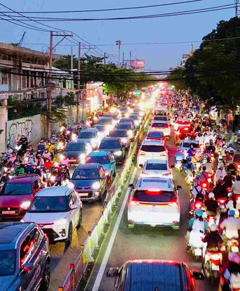TP. Hồ Chí Minh mở rộng đường Nguyễn Tất Thành để giảm kẹt xe và phát triển không gian văn hóa