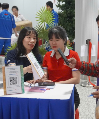 Đồng loạt triển khai điểm tiếp nhận Quỹ "Chung một tấm lòng" tại 14 nhà ga Metro