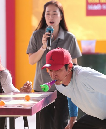 Mái ấm gia đình Việt: Gần 900 triệu đồng trao đi trong ngày đầu ghi hình tại Tây Ninh