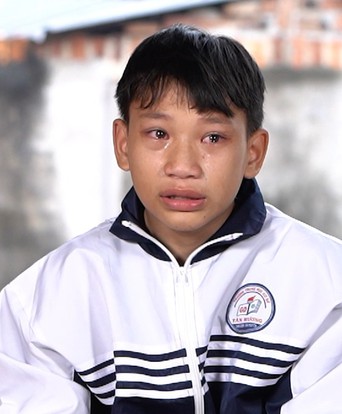 Em Quang Hiệp mồ côi cha mẹ, cùng chị gái nương tựa ngoại già yếu