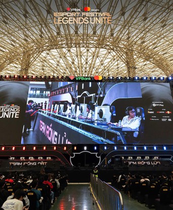 Faker và T1 khuấy động Lễ hội eSports lớn chưa từng có tại Việt Nam