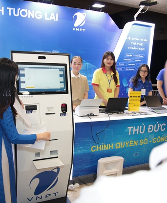 VNPT tiên phong mang trải nghiệm số đến gần người dân tại Ngày hội Công nghệ số Thủ Đức 2025