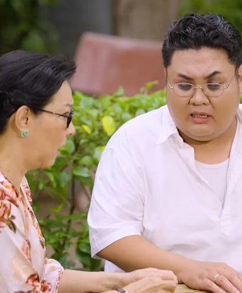 Cậu cả thiện lành hay anh hùng... rơm - Lẹ không trễ tàu