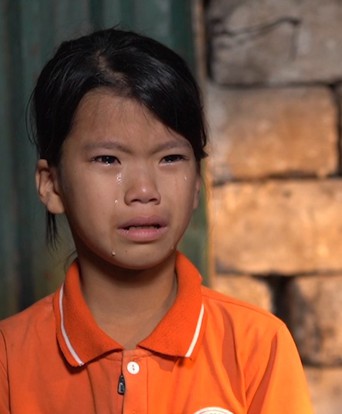 Quỳnh Anh chênh vênh khi cha mẹ bệnh tật, chị nghỉ học, cả nhà sống nhờ ông bà