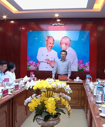 Lãnh đạo Thành ủy TP.HCM khảo sát Trung tâm Phục vụ Hành chính công tại phường Phú Thọ và phường Bình Thới