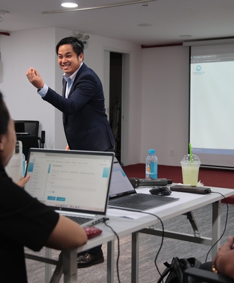 Doanh nghiệp ứng dụng AI trong tuyển dụng và quản trị nhân sự