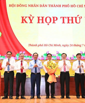 Đồng chí Nguyễn Mạnh Cường được bầu giữ chức Phó Chủ tịch UBND TP.HCM