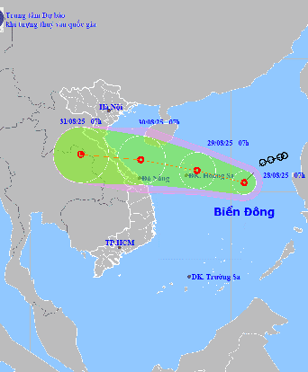 Áp thấp nhiệt đới trên Biển Đông, di chuyển nhanh hướng về miền Trung