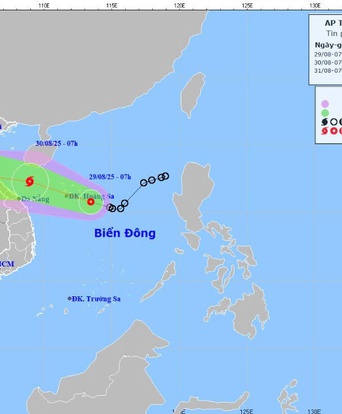 Áp thấp nhiệt đới hình thành trên Bắc Biển Đông, hướng về vùng biển từ Nghệ An đến Huế