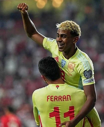Lamine Yamal sẽ không ra sân cùng Barcelona vì chấn thương
