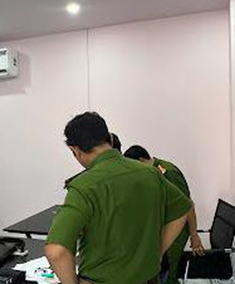 Công an TP.HCM khởi tố nhóm đối tượng hoạt động thẩm mỹ ‘chui’ hút mỡ cho 500 khách hàng, thu lợi 10 tỷ đồng