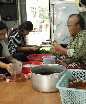 Người mẹ bệnh tật nhiều lần nhịn đói | Mái ấm gia đình Việt