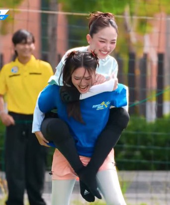 Văn Mai Hương, Tóc Tiên, Lan Ngọc “quậy banh nóc” | Running Man 4 - Chạy Ngay Đi