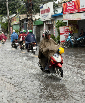 Thời tiết Nam Bộ 3 ngày tới: Mưa dông diện rộng, cảnh báo triều cường dâng