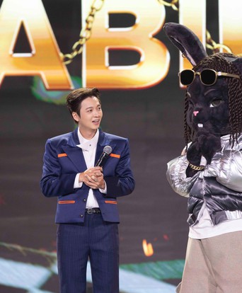 Lộ diện nhân vật khiến Trấn Thành, Bích Phương rơi nước mắt tại The Masked Singer 2026