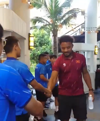 Đội tuyển Việt Nam đến Chonburi chuẩn bị cho trận ra quân ASEAN Cup
