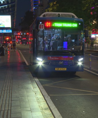 TP. Hồ Chí Minh phát triển xe buýt sau 22 giờ từ nhu cầu thực tế