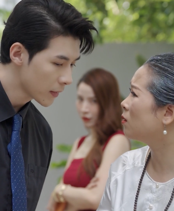 Nàng dâu lột xác trong "Mặt nạ hoàng kim"