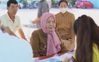 Cần chuyên nghiệp hóa ngành chăm sóc sức khỏe người cao tuổi