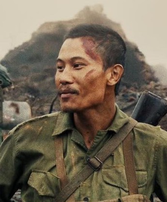 'Mưa đỏ' trở lại rạp, cạnh tranh trực tiếp với 'Địa đạo'