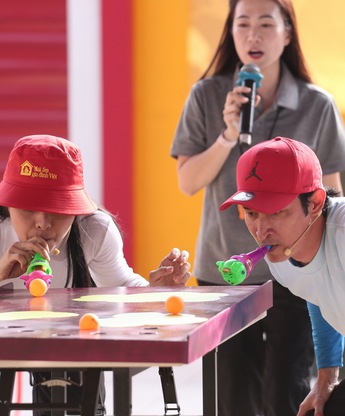 Mái ấm gia đình Việt: Gần 900 triệu đồng trao đi trong ngày đầu ghi hình tại Tây Ninh