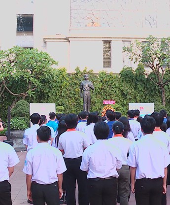 TP. Hồ Chí Minh tuyên dương "Sinh viên 5 tốt" và "Học sinh 3 rèn luyện" năm 2025