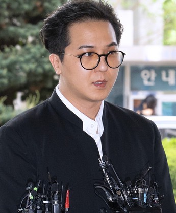 Song Min-ho phải tái thực hiện nghĩa vụ phục vụ cộng đồng