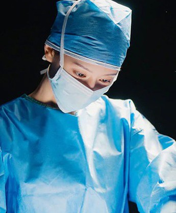 Doctor X dẫn đầu bảng xếp hạng toàn cầu Netflix tuần thứ hai liên tiếp