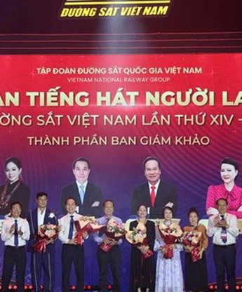 Hơn 300 người lao động tham gia liên hoan tiếng hát ngành đường sắt