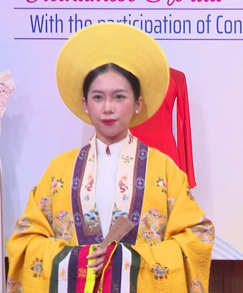 Áo dài Việt - Di sản dân tộc Việt, hội nhập quốc tế