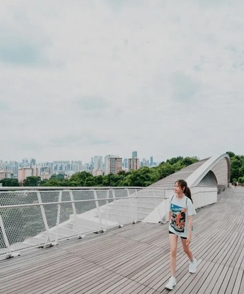 Đi MRT tận hưởng Singapore