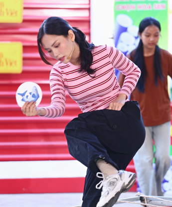 Trương Đình Hoàng gãy ba xương sườn vẫn tham gia "Mái ấm gia đình Việt"