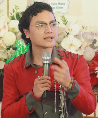 10 năm cầm bút của Đặng Thiên Phong: Từ những bản thảo bị từ chối đến hành trình bơi cùng "Cá Mập Voi"