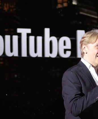 YouTube thay thế top thịnh hành: Cuộc chơi mới của nhạc Việt?