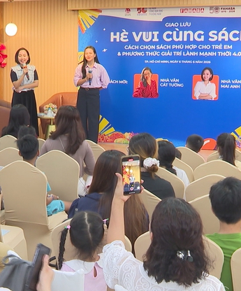 Truyền cảm hứng đọc sách cho trẻ qua chương trình "Hè vui cùng sách"