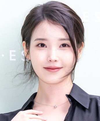 Lee Jong-suk và IU xác nhận chia tay sau 4 năm hẹn hò