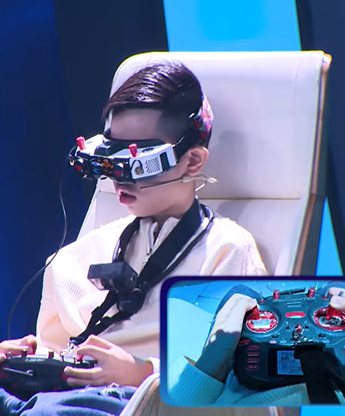 Siêu tài năng nhí mùa 5: Cậu bé 11 tuổi chinh phục bầu trời bằng FPV, sở hữu dàn drone cả tỷ đồng