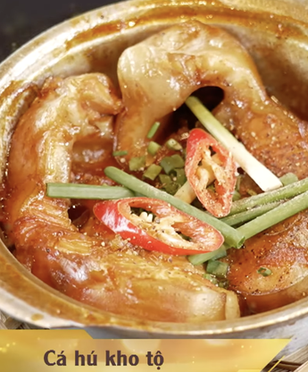 Năm Chà mê mẩn mâm cơm nhà trong Quán ăn hạnh phúc