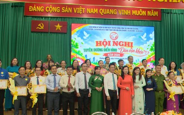 Tuyên dương những gương điển hình “Dân vận khéo” tại phường Gia Định