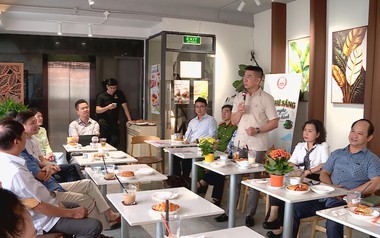 Phường Tân Định tổ chức cà phê sáng, lắng nghe ý kiến người dân